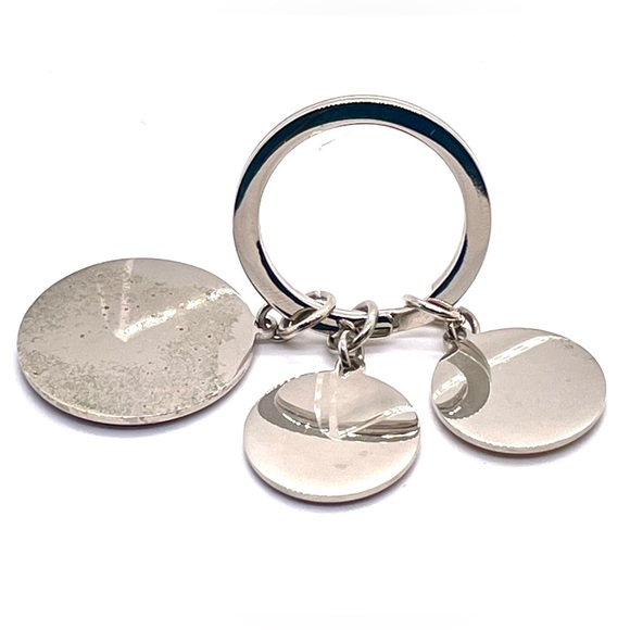 CHANEL Rouge de Chanel keychain with 3 Charms - Picture 2 of 2